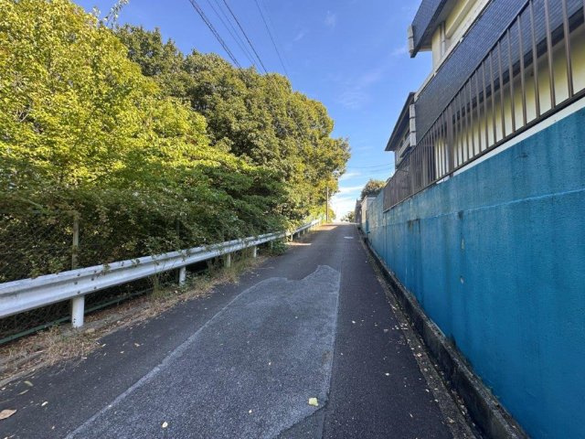 【前面道路含む現地写真】の画像