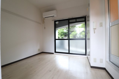 【寝室】 | ラポール37