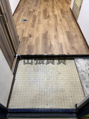 仲介手数料０円！チサンマンション栄の玄関