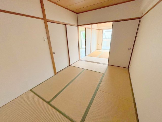 奥田第二ビルの和室