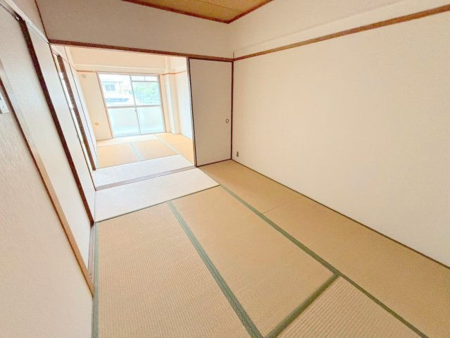 奥田第二ビルの和室