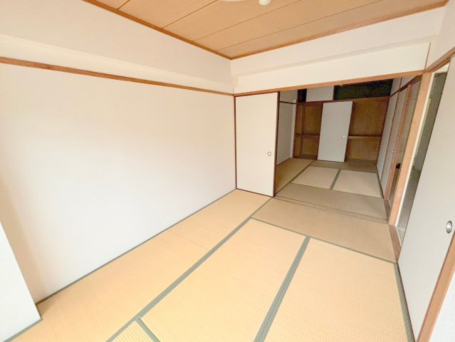 奥田第二ビルの和室