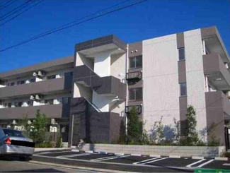 【外観】 | 鉄筋コンクリート造のがっちりとした建物。
