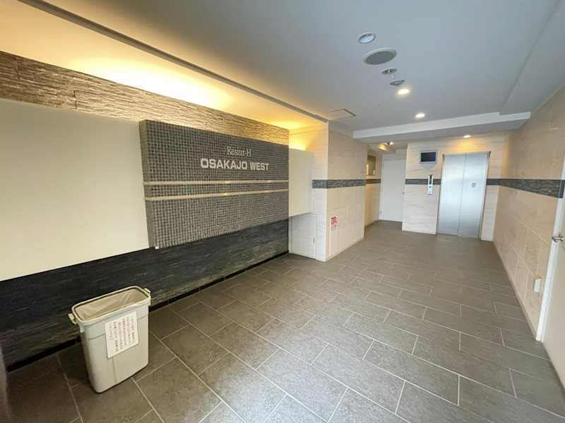 レジュールアッシュ大阪城WESTのロビー