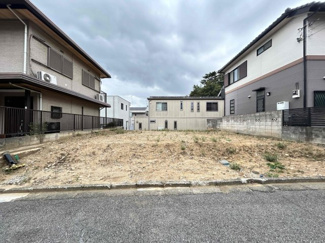 【前面道路含む現地写真】 | お家探しを進めるにあたって不安な事も多いかと思いますが、お客様にとって楽しいお家探しが出来るよう、一生懸命お手伝いさせて頂きます。些細なことでも気軽にご相談下さい！！お客様のご要望にお応えします！！