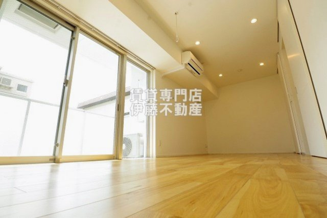 COZY名城公園の洋室