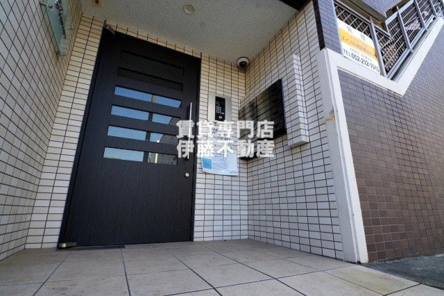 Premiereのエントランス