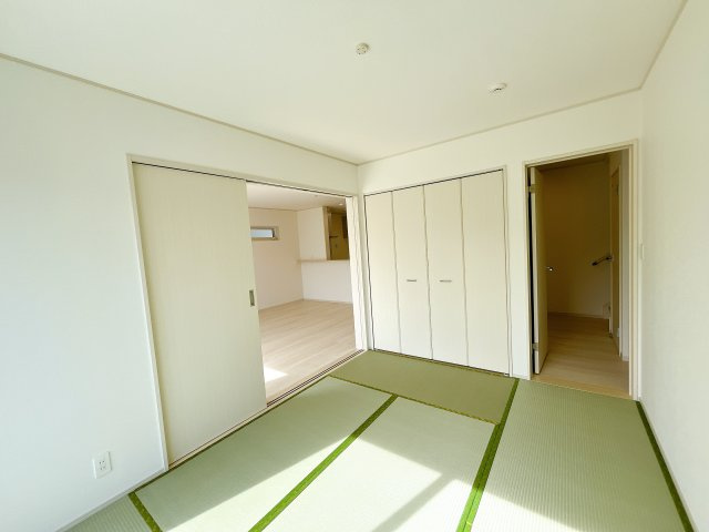 熊谷市石原　全２棟の和室|リビングと隣合せの和室６帖です。