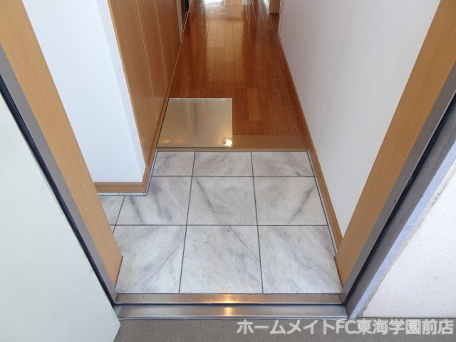 アークアベニュー御領の玄関