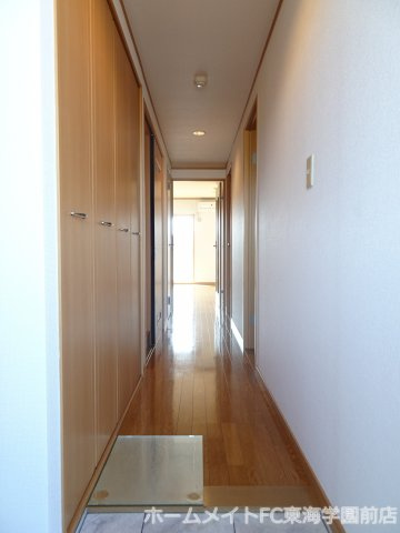 アークアベニュー御領の玄関