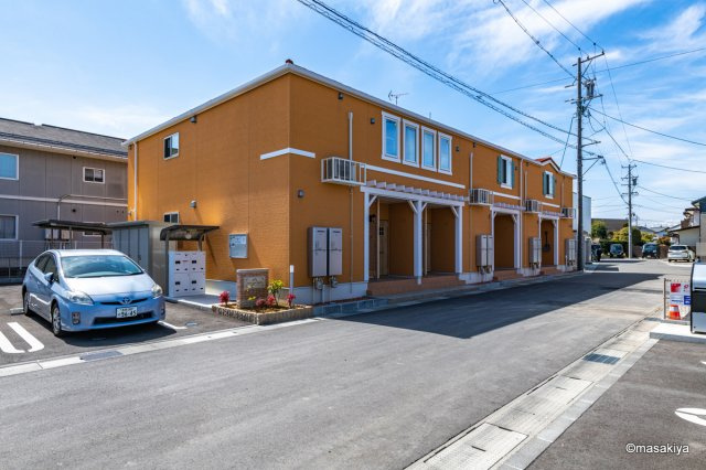 グレイスコート　カネコⅡの駐車場