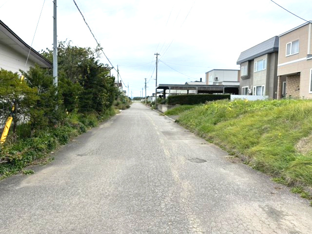北見市上ところ３５８番８９　売地の前面道路含む現地写真