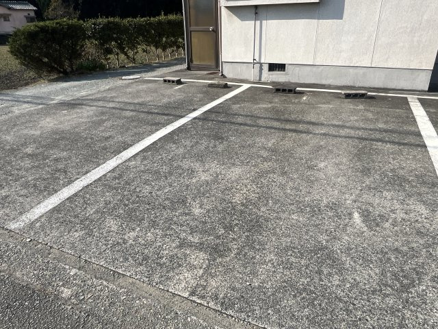 循環器戸建ての駐車場