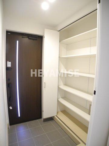 アイビーガーデン滑石の玄関