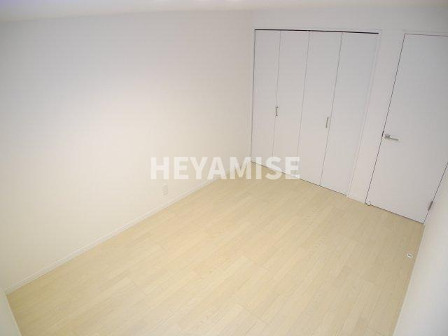 アイビーガーデン滑石の洋室