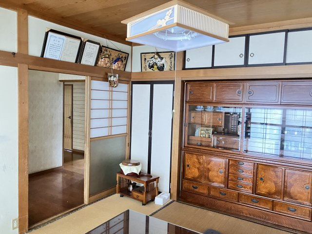 【中古住宅】中山町大字長崎字文新田戸建の居間・リビング