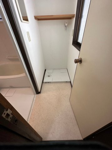 東淀川区大桐五丁目戸建て　BRAVI不動産の洗面所