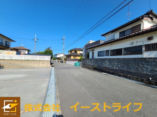 【新築戸建】郷ヶ丘5期の前面道路含む現地写真|南側6.0ｍ前面道路