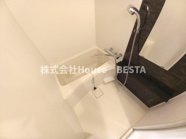 エスリード神戸三宮の浴室