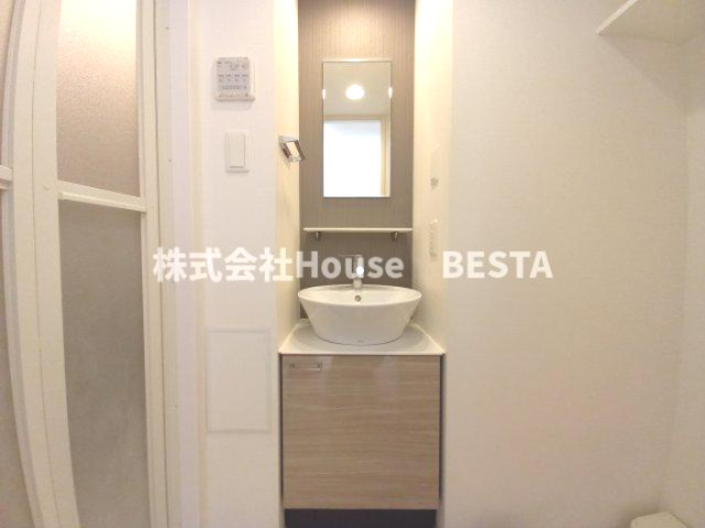 エスリード神戸三宮の独立洗面台