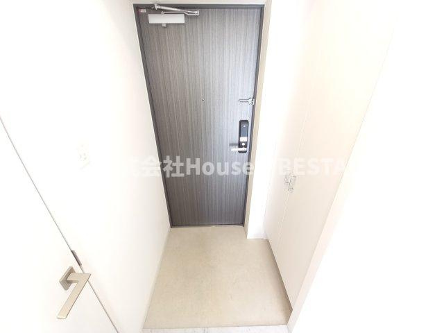 エスリード神戸三宮の玄関