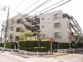 【外観】 | 閑静な住環境「常盤台」に建つ、最上階のおススメ物件です。