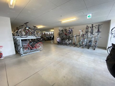 阿波座ライズタワーズ フラッグ46（OMPタワー）の駐輪場