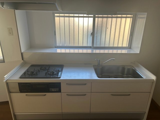 静岡県静岡市葵区幸庵新田のキッチン