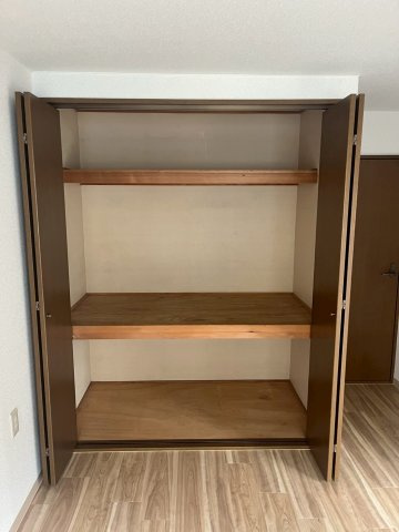 津之江パークハイツの収納