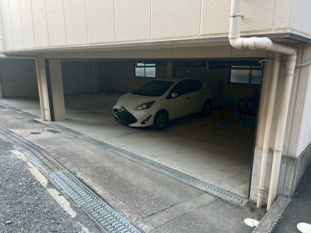 津之江パークハイツの駐車場