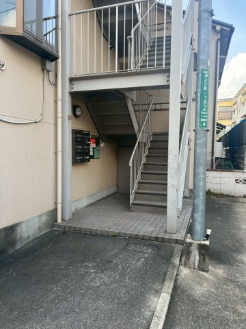 津之江パークハイツのエントランス