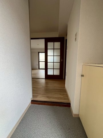 津之江パークハイツの玄関