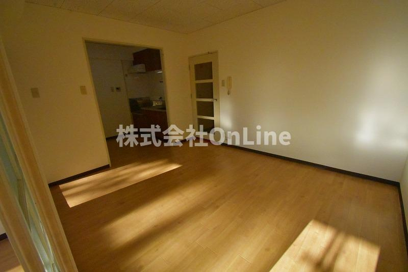 東大阪市源氏ケ丘の賃貸マンションの洋室
