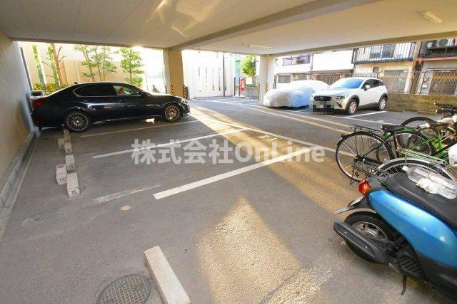 【駐車場】