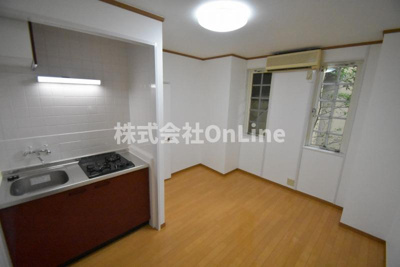 【居間・リビング】 | 小阪本町ロイヤルハイツ