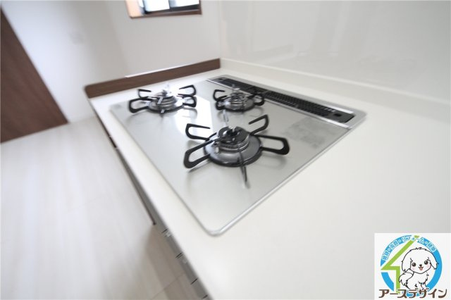 明石市大久保町八木の中古一戸建のキッチン|コンパクトなキッチンで掃除もラクラク