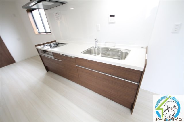 明石市大久保町八木の中古一戸建のキッチン|きれいなキッチンです