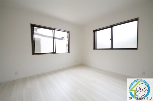 明石市大久保町八木の中古一戸建の寝室|ゆとりの広さです