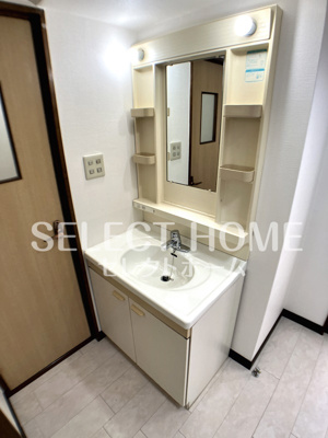 【独立洗面台】 | 柴田ハイツA | 朝の支度にも助かる、独立の洗髪洗面化粧台