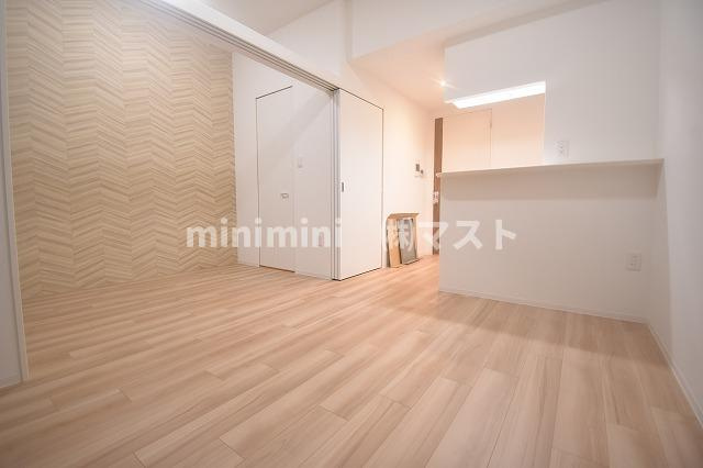 ラシーヌ瓦屋町の居間・リビング