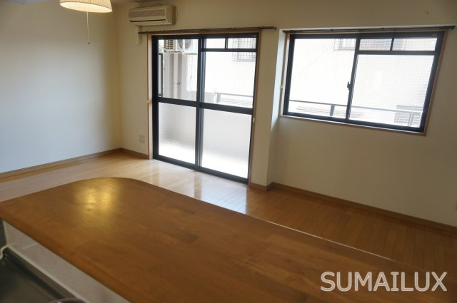 熊本市中央区新屋敷２丁目の賃貸マンションの洋室
