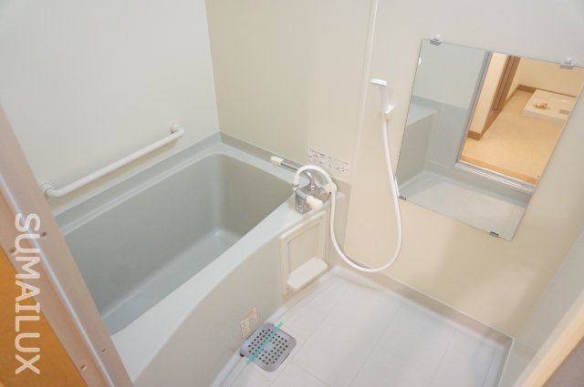 熊本市中央区新屋敷２丁目の賃貸マンションの浴室