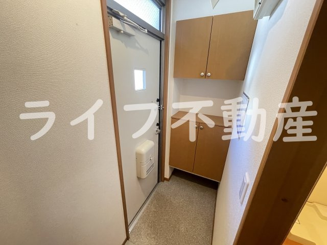 Y・M Court NAGATA Cの玄関|ゆったりとした玄関です