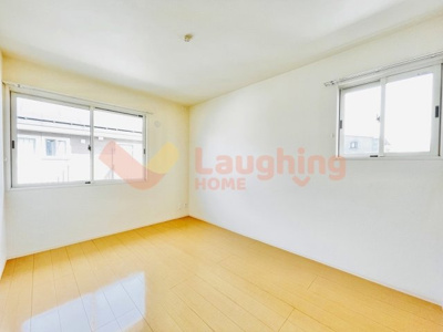 【寝室】 | モンテカスカーダA棟 | 広くて明るい寝室