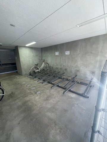 神戸市兵庫区中道通１丁目の賃貸マンションの駐車場