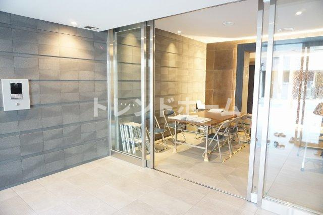 コスモリード大阪福島のエントランス|選べる家電プランあり！！