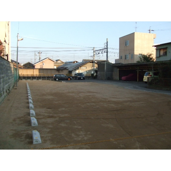 岐阜市上川手の駐車場の外観