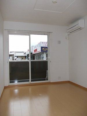 ピュア　ファースト菊池Ｂの居間・リビング|物件の内装です