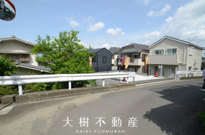 【前面道路含む現地写真】 | 海老名市国分北2丁目 新築戸建て 全1棟【仲介手数料無料】 | ※令和7年5月上旬に撮影