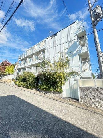 神戸市灘区楠丘町６丁目のアパートの外観